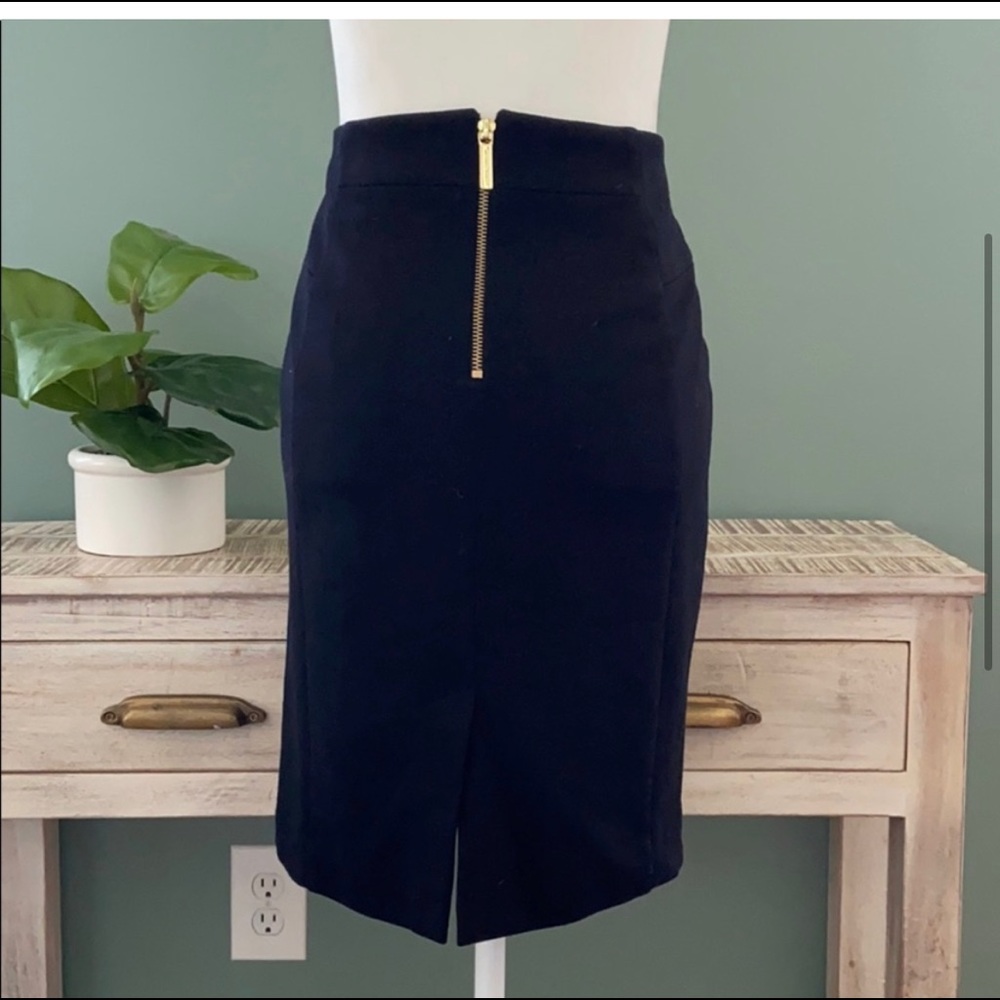 Michael Kors gold zipper pencil skirt in solid Black size 6